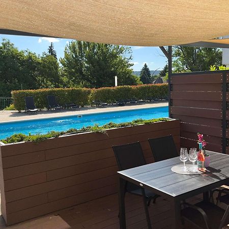 Pauzo Balaton Aparthotel Balatonföldvár Екстериор снимка