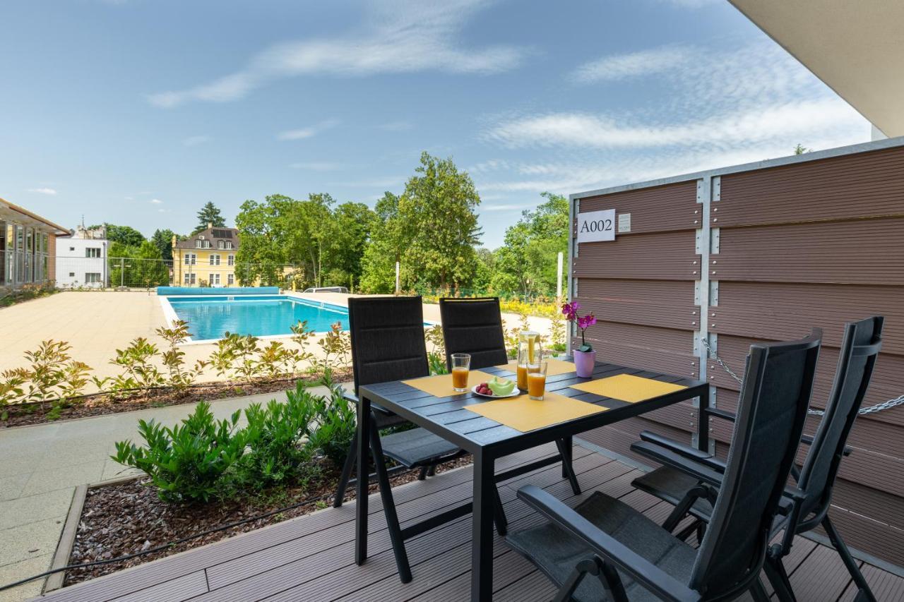 Pauzo Balaton Aparthotel Balatonföldvár Екстериор снимка