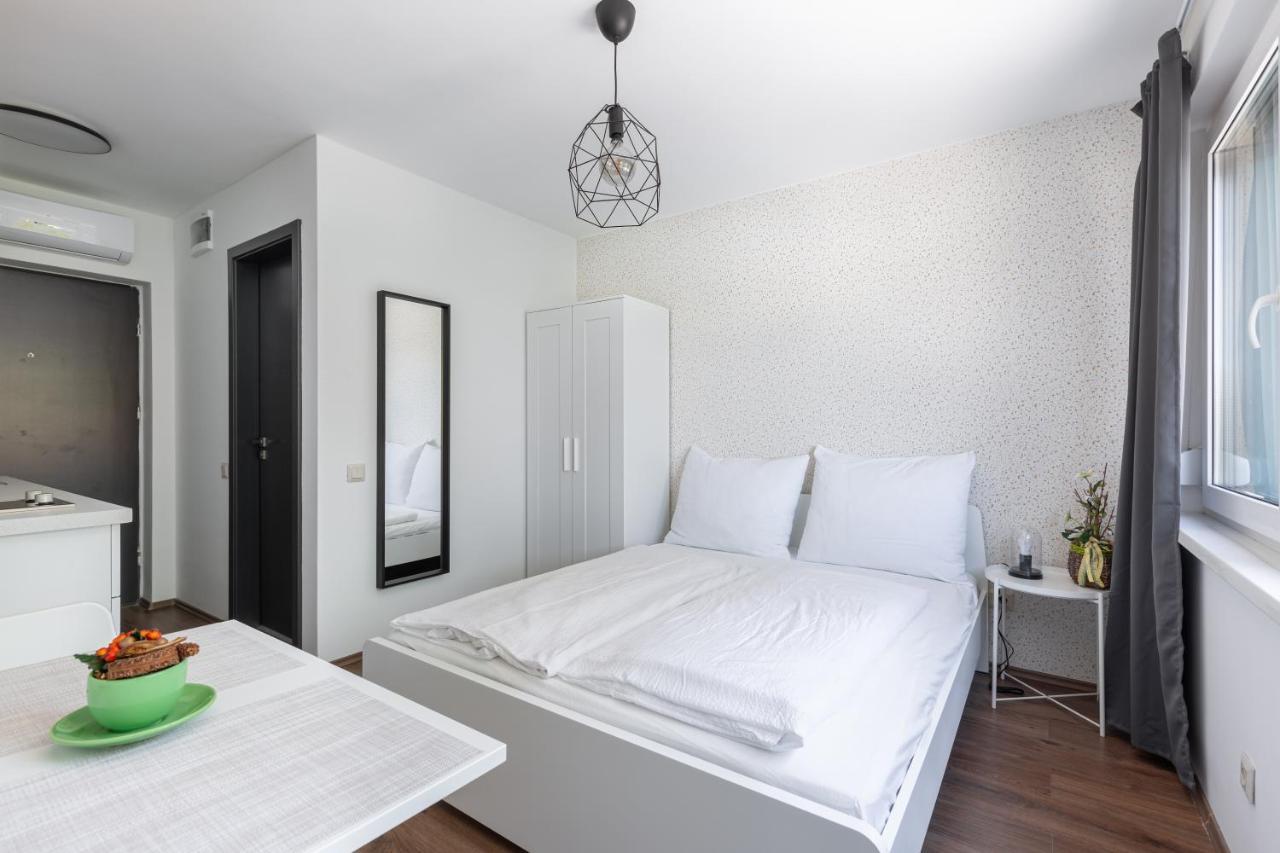 Pauzo Balaton Aparthotel Balatonföldvár Екстериор снимка