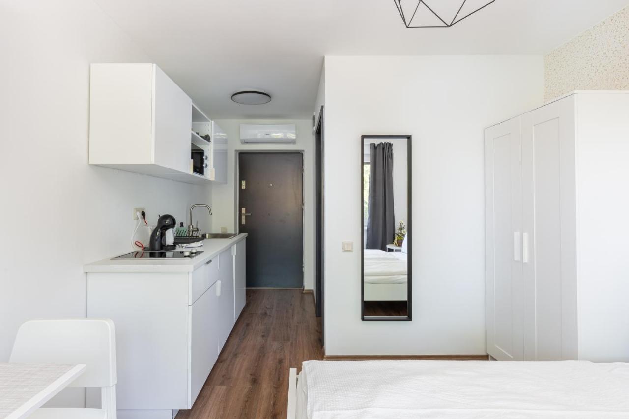 Pauzo Balaton Aparthotel Balatonföldvár Екстериор снимка