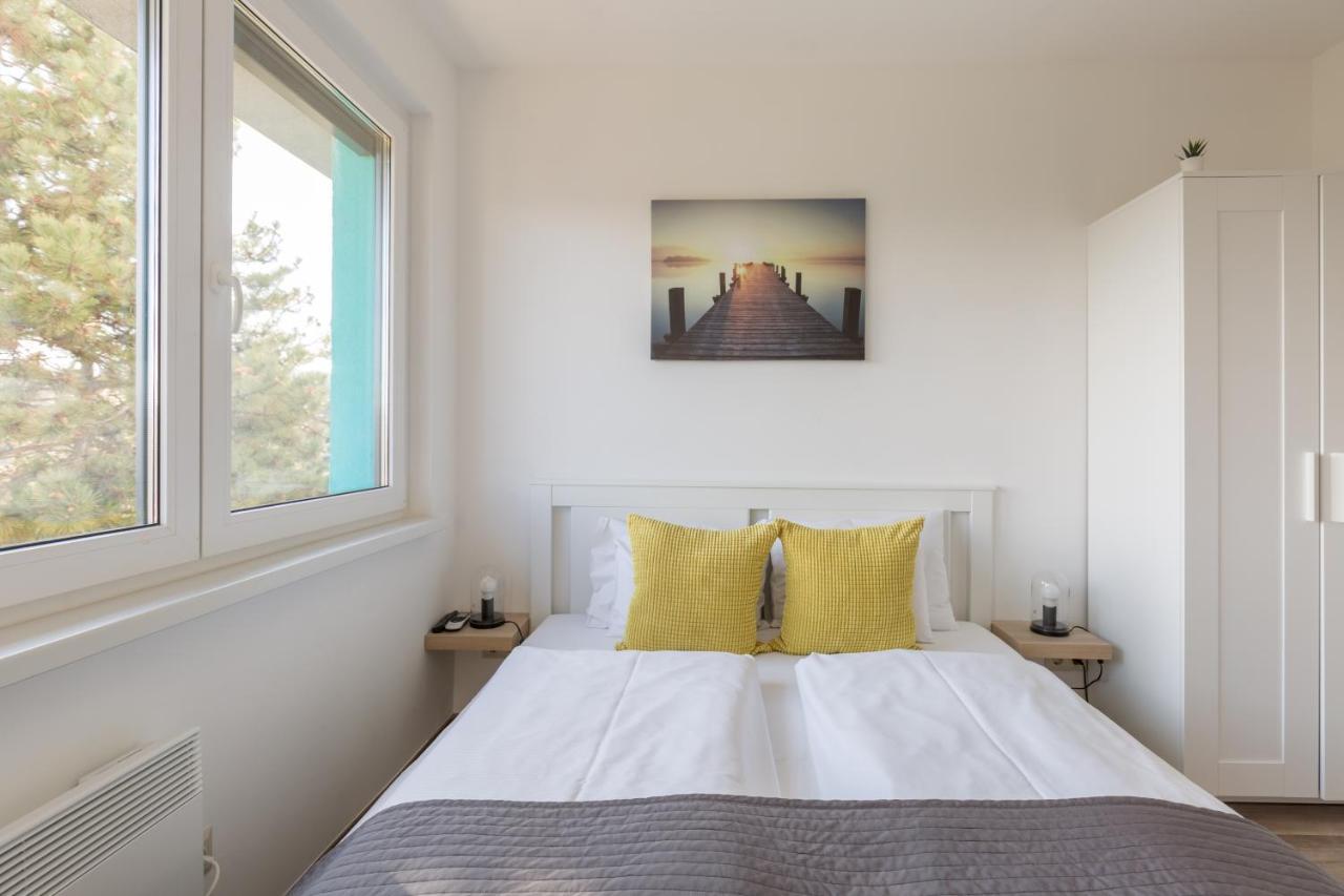 Pauzo Balaton Aparthotel Balatonföldvár Екстериор снимка