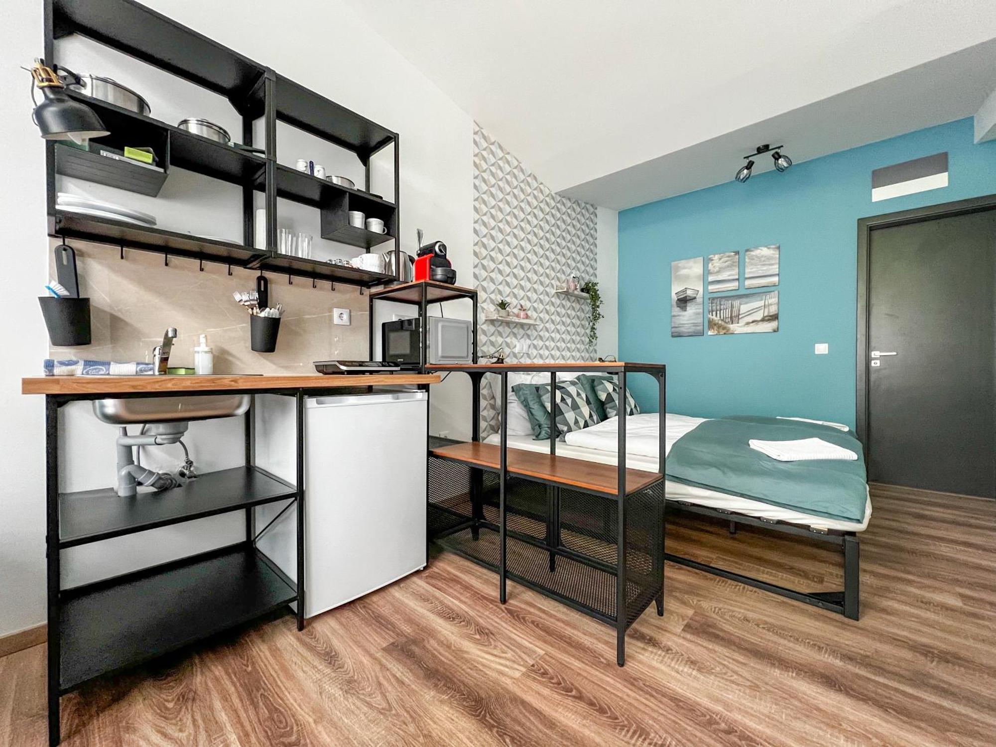 Pauzo Balaton Aparthotel Balatonföldvár Екстериор снимка