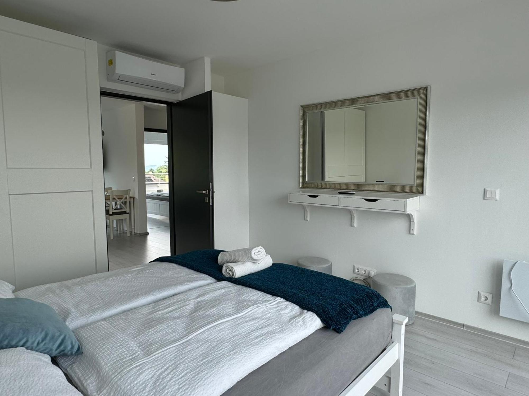 Pauzo Balaton Aparthotel Balatonföldvár Екстериор снимка