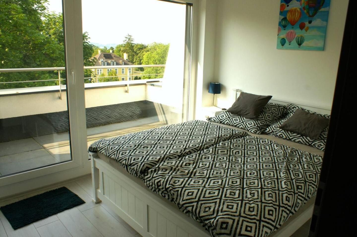 Pauzo Balaton Aparthotel Balatonföldvár Екстериор снимка