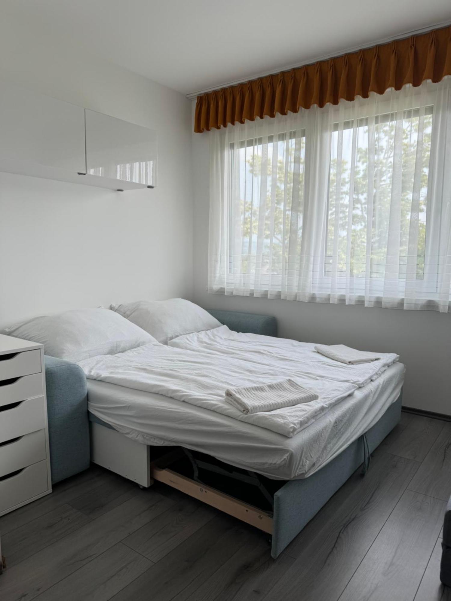 Pauzo Balaton Aparthotel Balatonföldvár Екстериор снимка